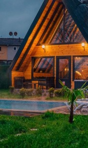 Isıtmalı Havuzlu Bungalovlar